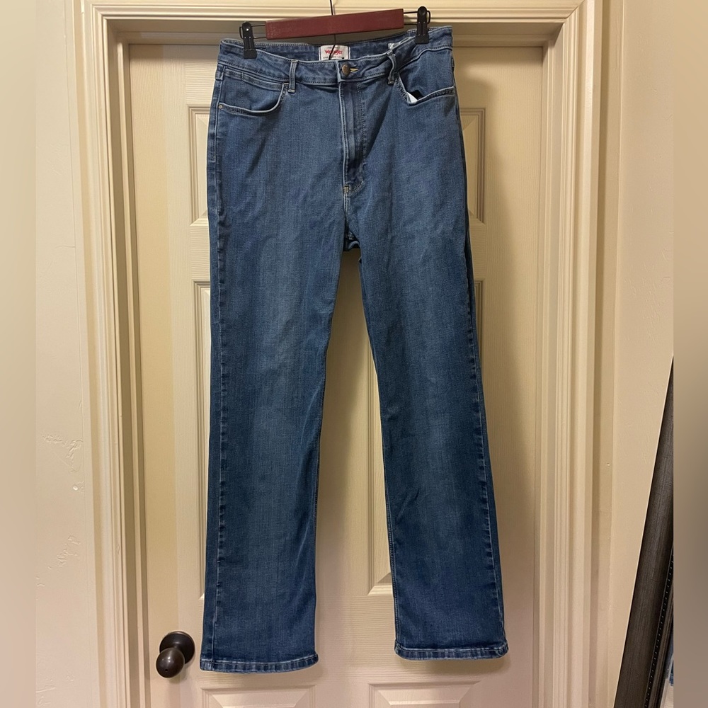 Wranglers High Rise Straight Jean